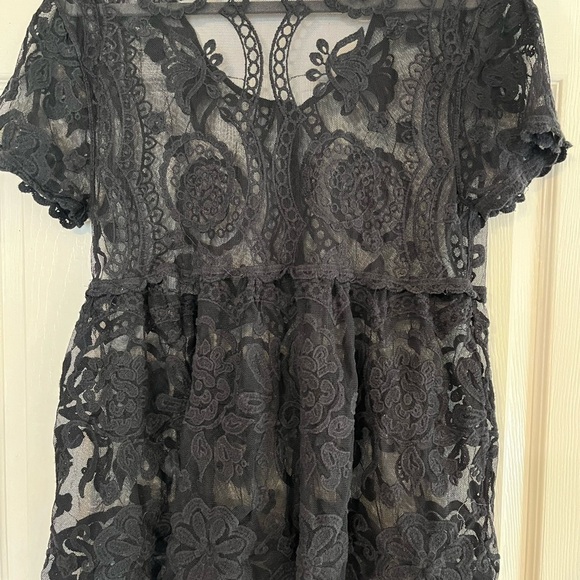 Davi & Dani Black Lace Women Top Small - Picture 3 of 5